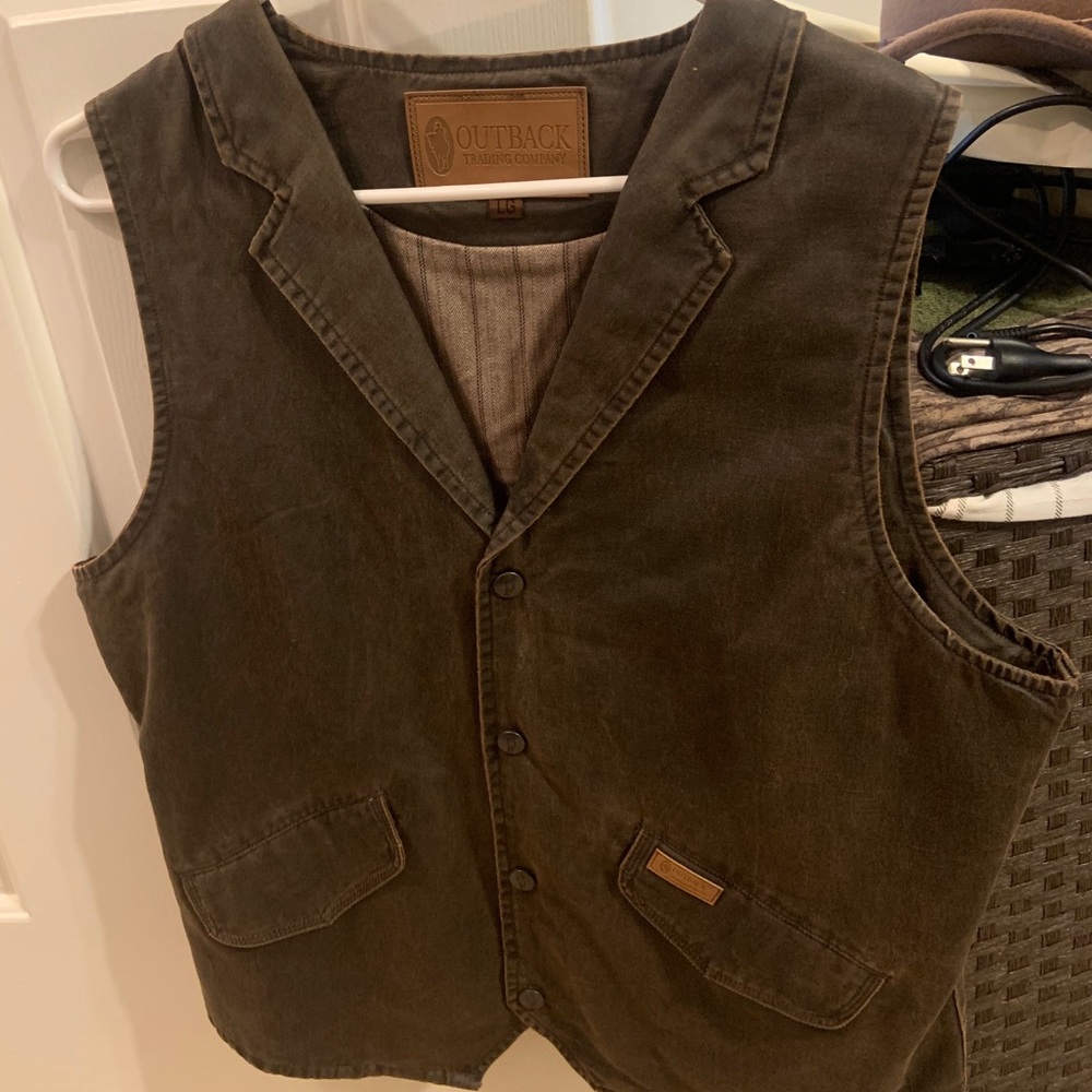 Men’s vest.